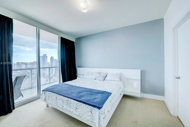 888 Biscayne Boulevard 4007, Miami, FL 33132