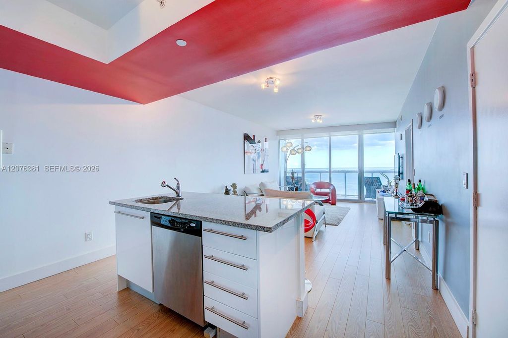 888 Biscayne Boulevard 4007, Miami, FL 33132