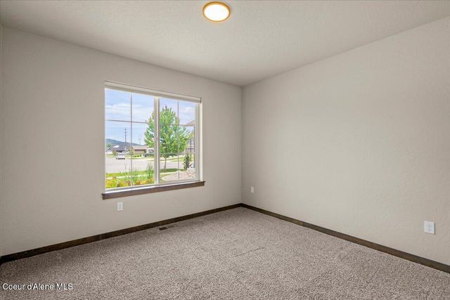 8544 W Seed AVE, Rathdrum, ID 83858