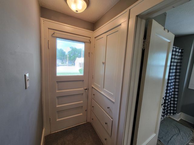 210 W 19th Street, Auburn, IN 46706