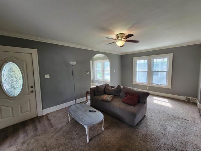 210 W 19th Street, Auburn, IN 46706
