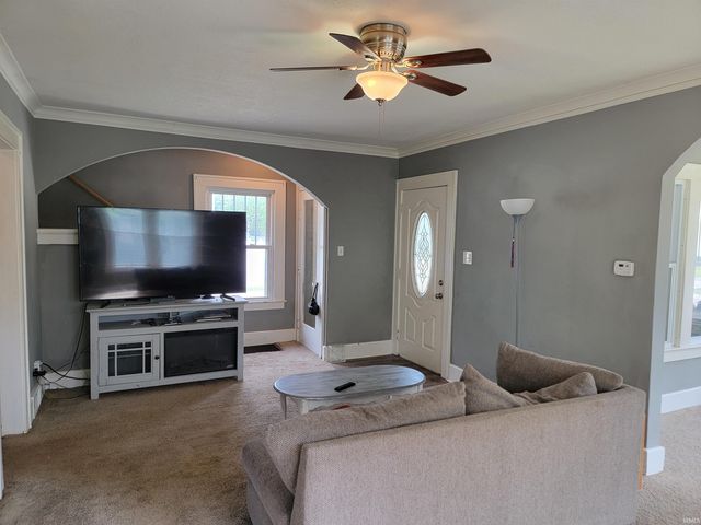 210 W 19th Street, Auburn, IN 46706