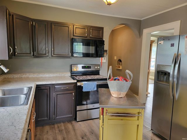 210 W 19th Street, Auburn, IN 46706