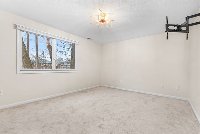 14 Williams C17, Danvers, MA 01923