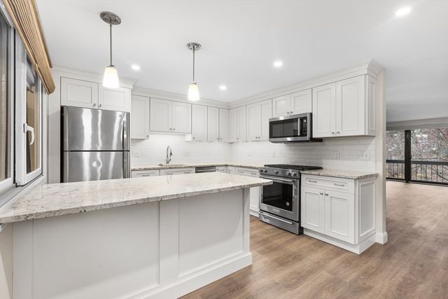 14 Williams C17, Danvers, MA 01923