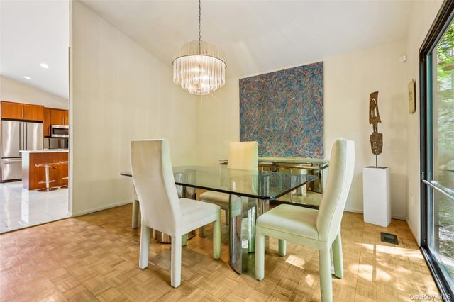 19 Rolling Way, New City, NY 10956
