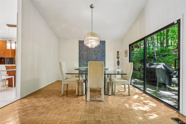 19 Rolling Way, New City, NY 10956