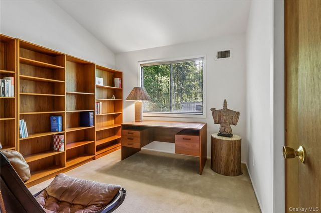19 Rolling Way, New City, NY 10956