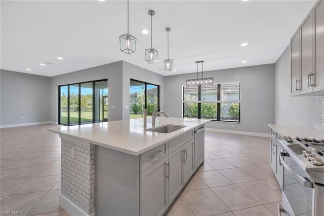 12260 Red Pine PL, Estero, FL 33928