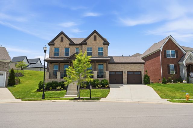 819 Ryecroft Ln, Franklin, TN 37064