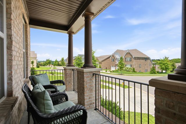 819 Ryecroft Ln, Franklin, TN 37064