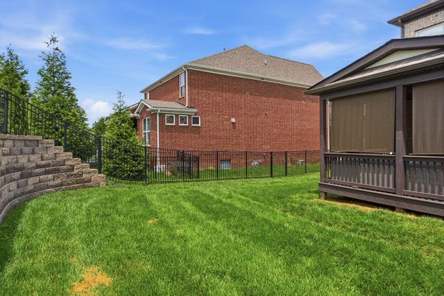 819 Ryecroft Ln, Franklin, TN 37064