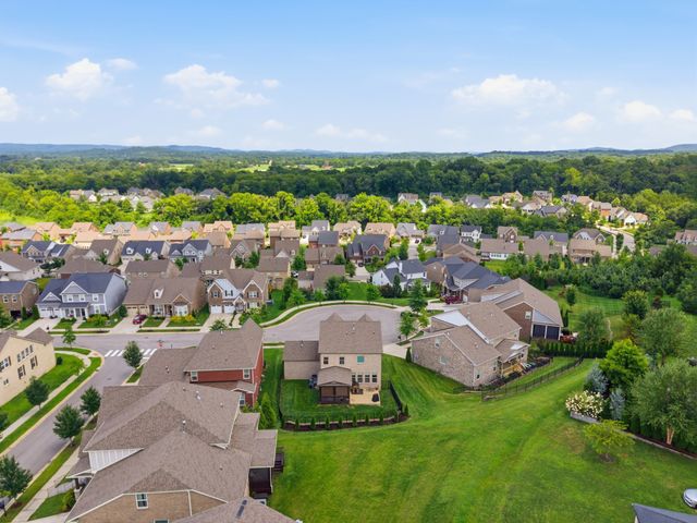 819 Ryecroft Ln, Franklin, TN 37064