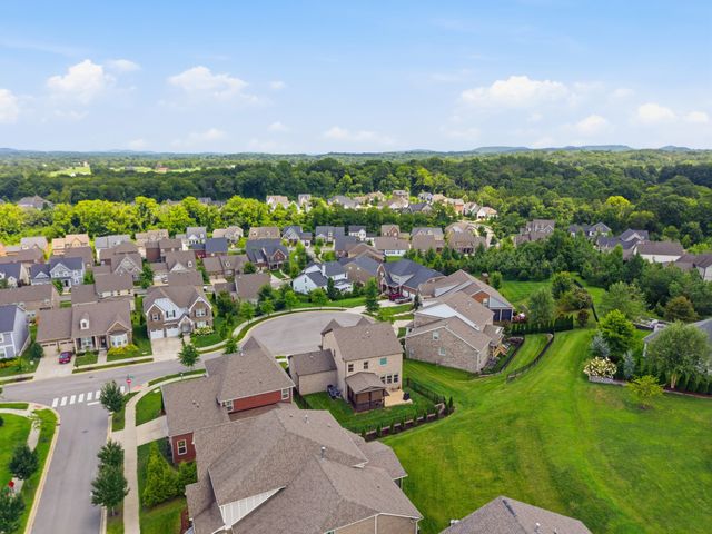 819 Ryecroft Ln, Franklin, TN 37064