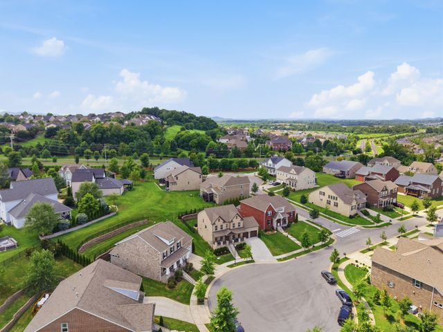 819 Ryecroft Ln, Franklin, TN 37064