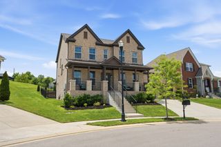819 Ryecroft Ln, Franklin, TN 37064