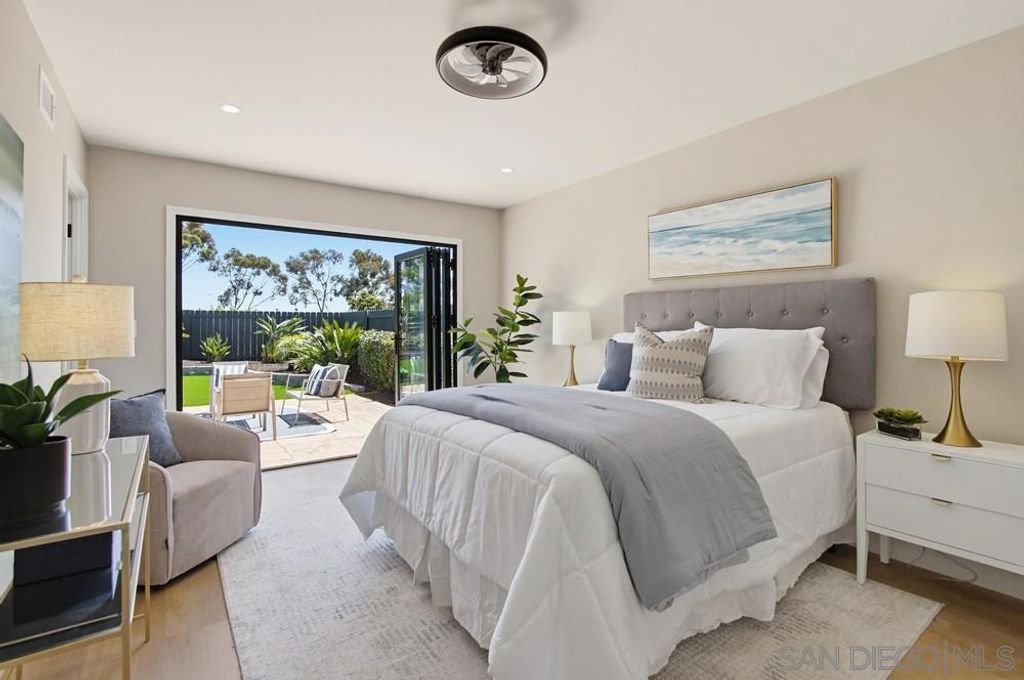 Image 19 of property listing at 7415 Bovet Way, San Diego, CA 92122