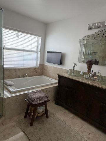 1101 Wilshire Circle E, Pembroke Pines, FL 33027
