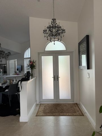 1101 Wilshire Circle E, Pembroke Pines, FL 33027