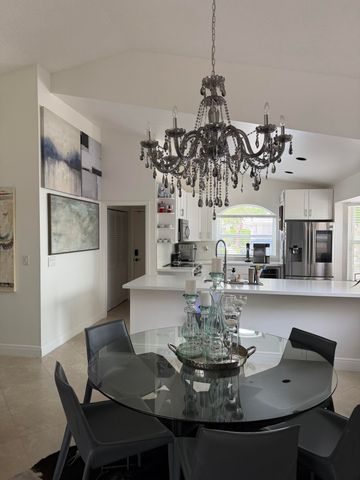1101 Wilshire Circle E, Pembroke Pines, FL 33027