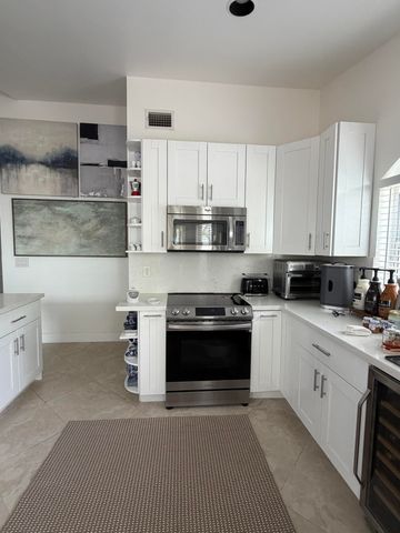 1101 Wilshire Circle E, Pembroke Pines, FL 33027