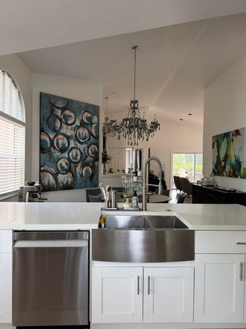 1101 Wilshire Circle E, Pembroke Pines, FL 33027