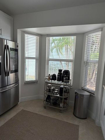 1101 Wilshire Circle E, Pembroke Pines, FL 33027