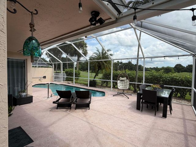 1101 Wilshire Circle E, Pembroke Pines, FL 33027