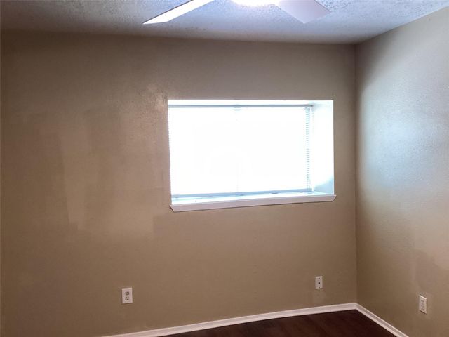 15831 Bazelbriar Lane, Houston, TX 77489