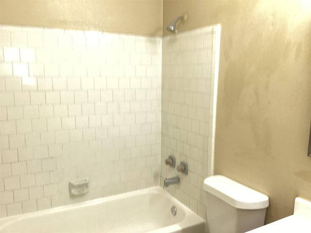 15831 Bazelbriar Lane, Houston, TX 77489