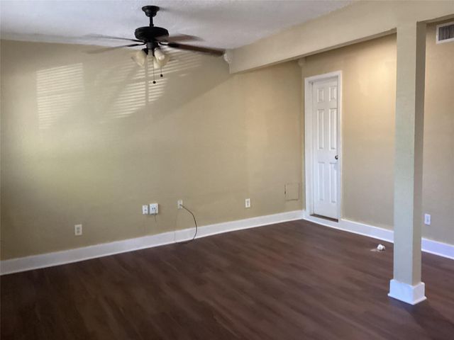 15831 Bazelbriar Lane, Houston, TX 77489