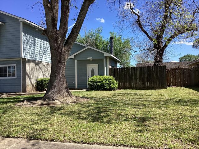 15831 Bazelbriar Lane, Houston, TX 77489