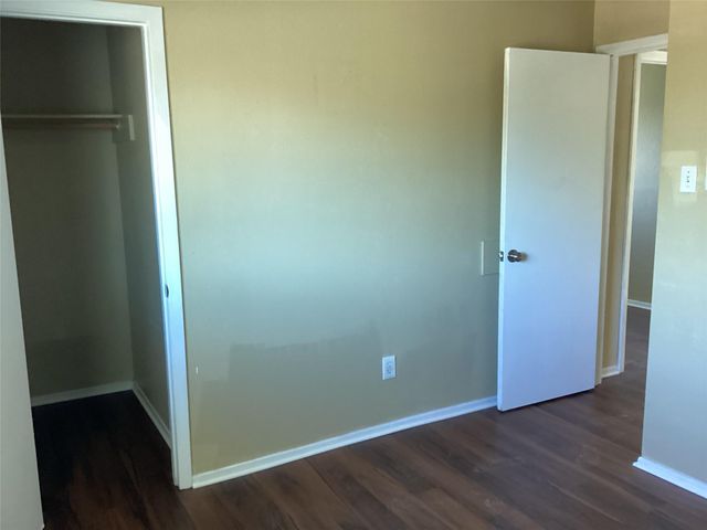 15831 Bazelbriar Lane, Houston, TX 77489