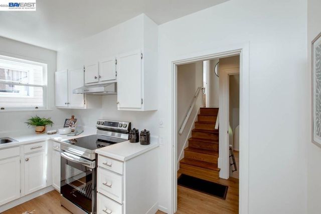 1321 Pearl St, Alameda, CA 94501