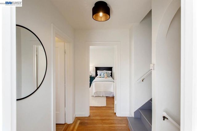 1321 Pearl St, Alameda, CA 94501