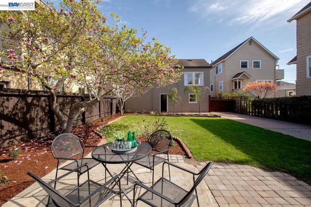 1321 Pearl St, Alameda, CA 94501