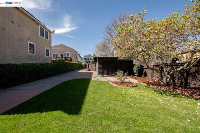 1321 Pearl St, Alameda, CA 94501