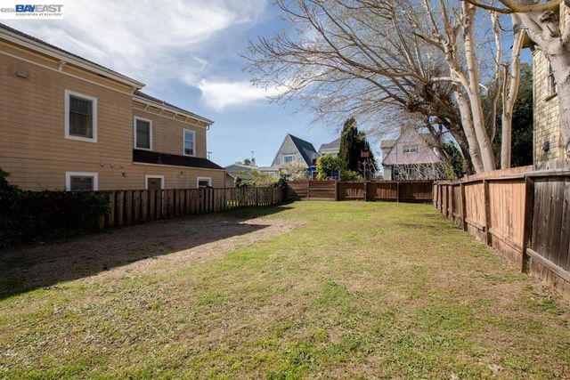 1321 Pearl St, Alameda, CA 94501