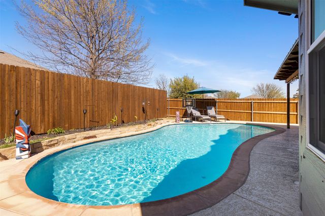 1004 Grand National Boulevard, Fort Worth, TX 76179