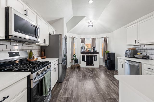 1004 Grand National Boulevard, Fort Worth, TX 76179