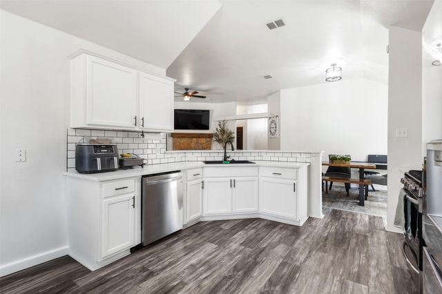 1004 Grand National Boulevard, Fort Worth, TX 76179