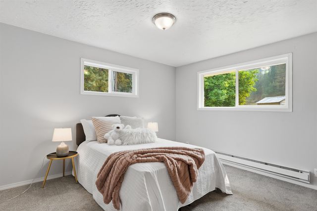 17307 N Little Spokane River Dr, Colbert, WA 99005
