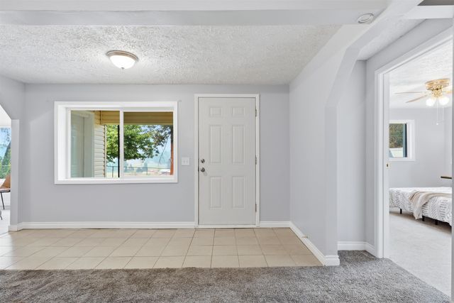 17307 N Little Spokane River Dr, Colbert, WA 99005