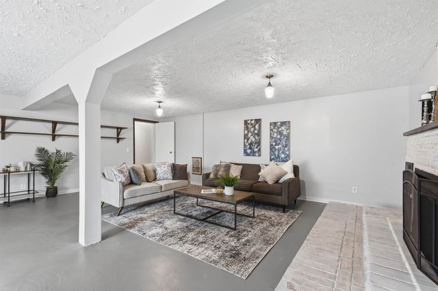 17307 N Little Spokane River Dr, Colbert, WA 99005