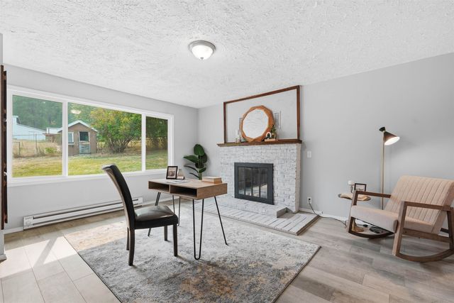 17307 N Little Spokane River Dr, Colbert, WA 99005