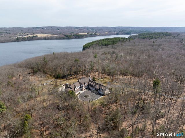 5 Viewpoint Lane, Ellington, CT 06029