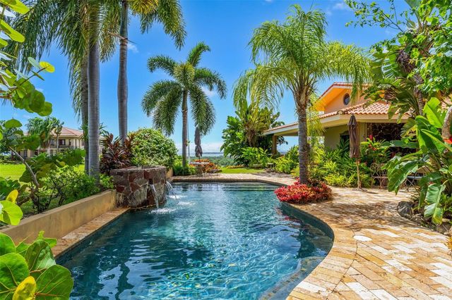 13 MIRADOR NE 13, Rio Grande, PR 00745