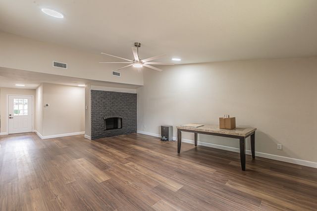 1214 Winterwood Drive, Lewisville, TX 75067
