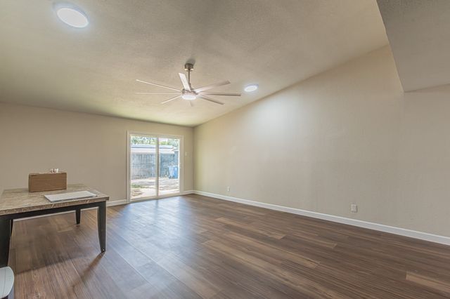 1214 Winterwood Drive, Lewisville, TX 75067
