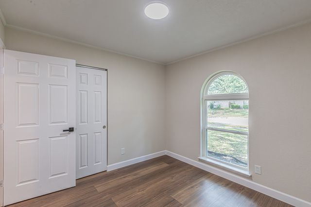 1214 Winterwood Drive, Lewisville, TX 75067